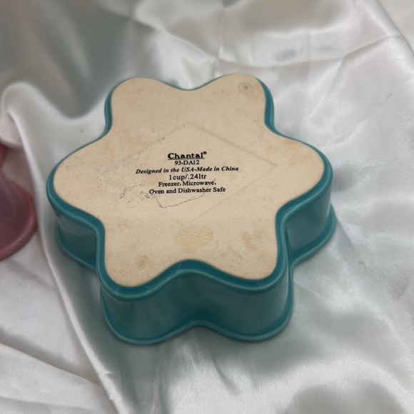 Chantal Individual Baking Dishes-1 Cup Pink & Turquoise; &1 1/2C Orange Burst. - Picture 3 of 4